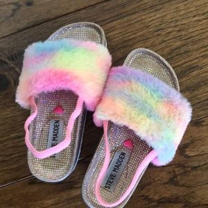 Steve Madden girls size 11 faux fur sandals